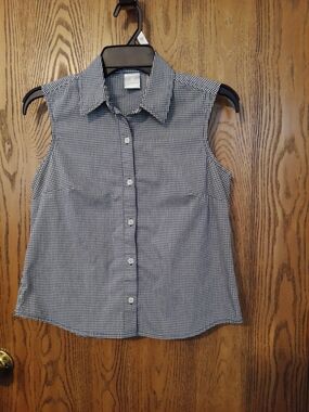 Emma James Black & White Gingham Sleeveless Button-Down Shirt